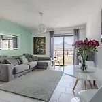 14th Floor Panoramic View Апартаменты
