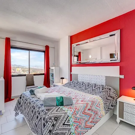 14th Floor Sea View Apartment