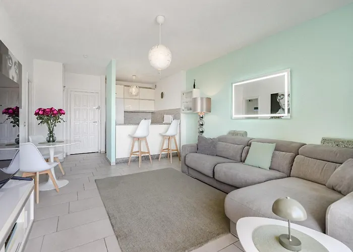 14th Floor Panoramic View * アデヘ